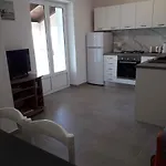 In With Two-bedrooms 2