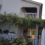 In With Two-bedrooms 2 * لوبار
