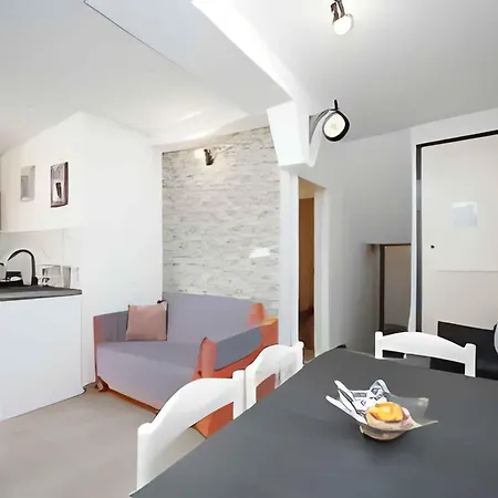 In With Two-bedrooms 2 * لوبار