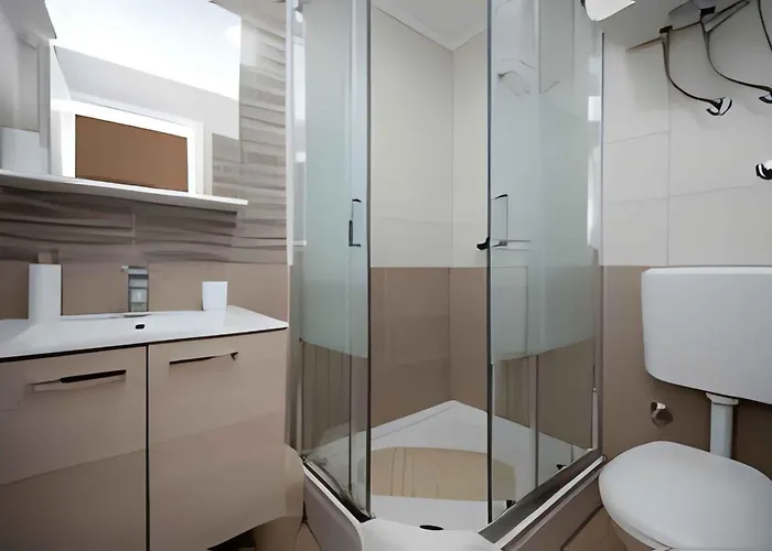 In With Two-bedrooms 2 לופאר