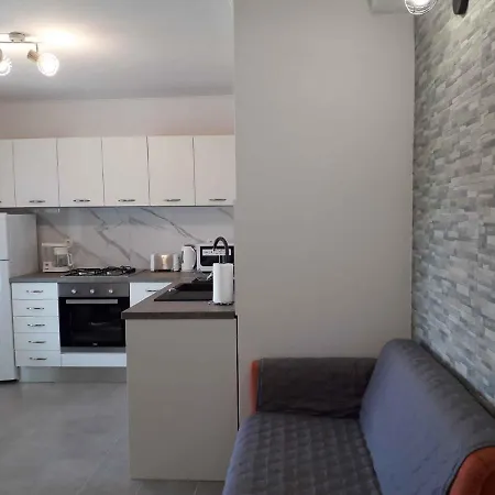 In With Two-bedrooms 2