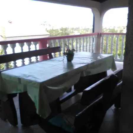 In With Two-bedrooms 2 公寓 洛帕