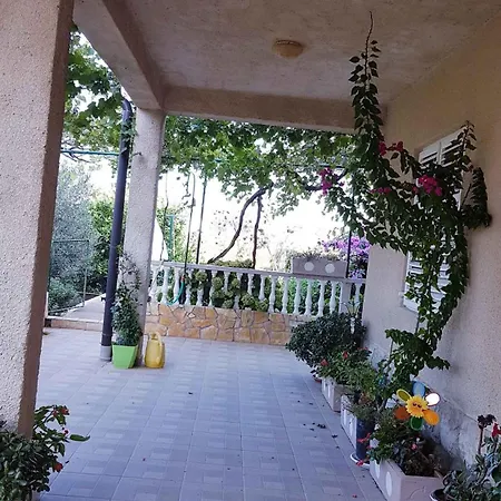 In With Two-bedrooms 2