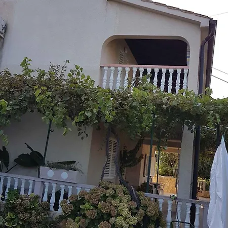 In With Two-bedrooms 2 Apartment Lopar