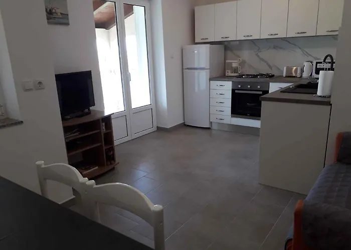 In With Two-bedrooms 2