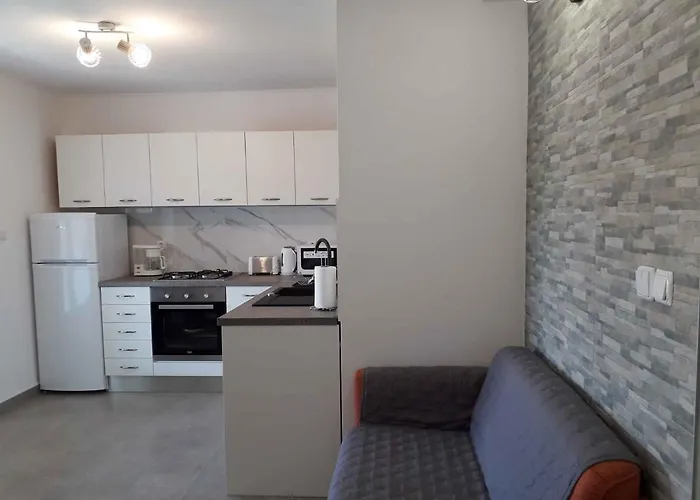 In With Two-bedrooms 2