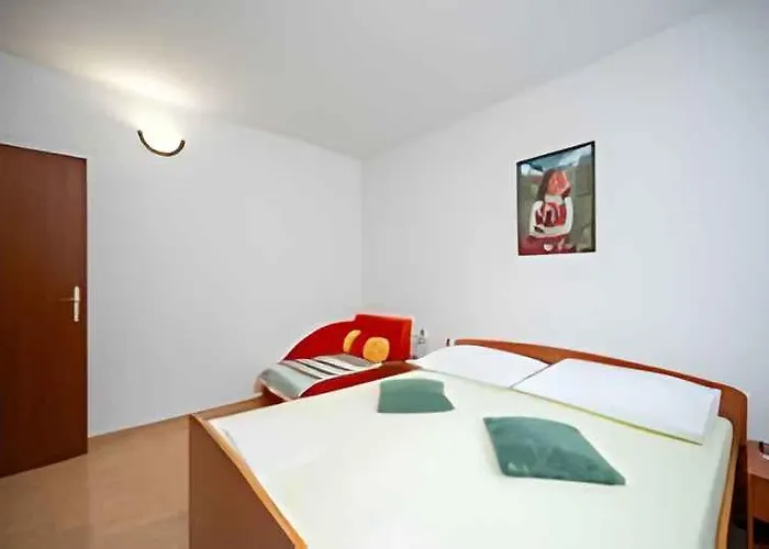 公寓 In With Two-bedrooms 2